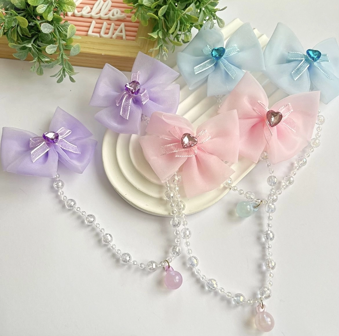 Boncuk detaylı pens toka çifti