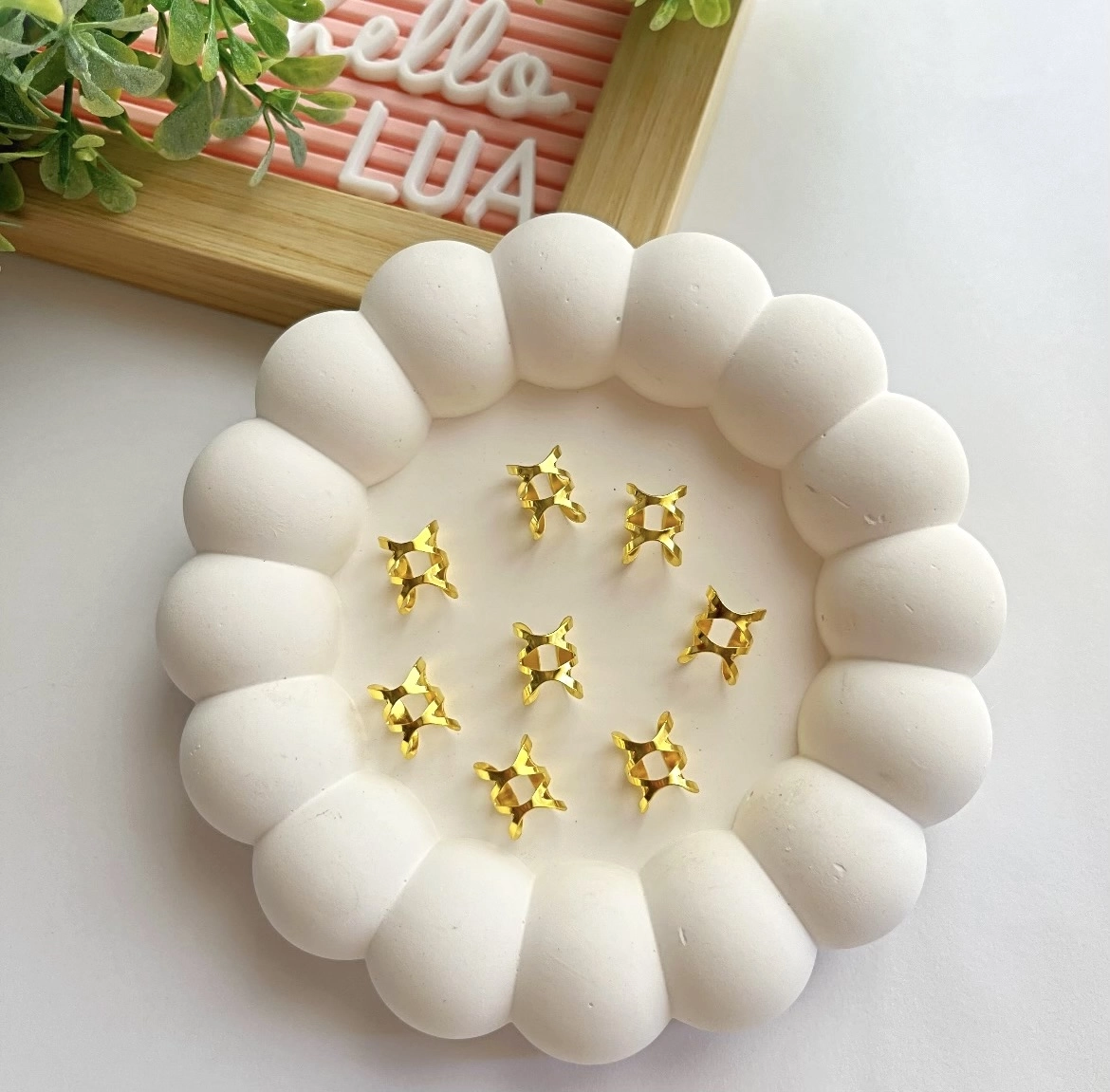 8li gold rengi saç küpesi