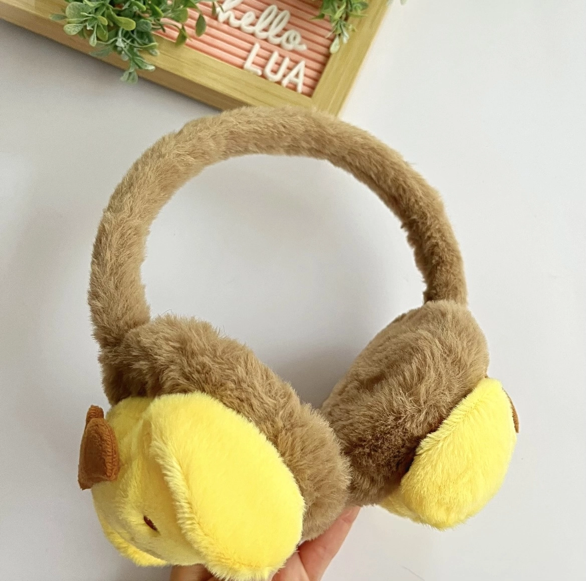 Kahverengi sevimli peluş kulaklık