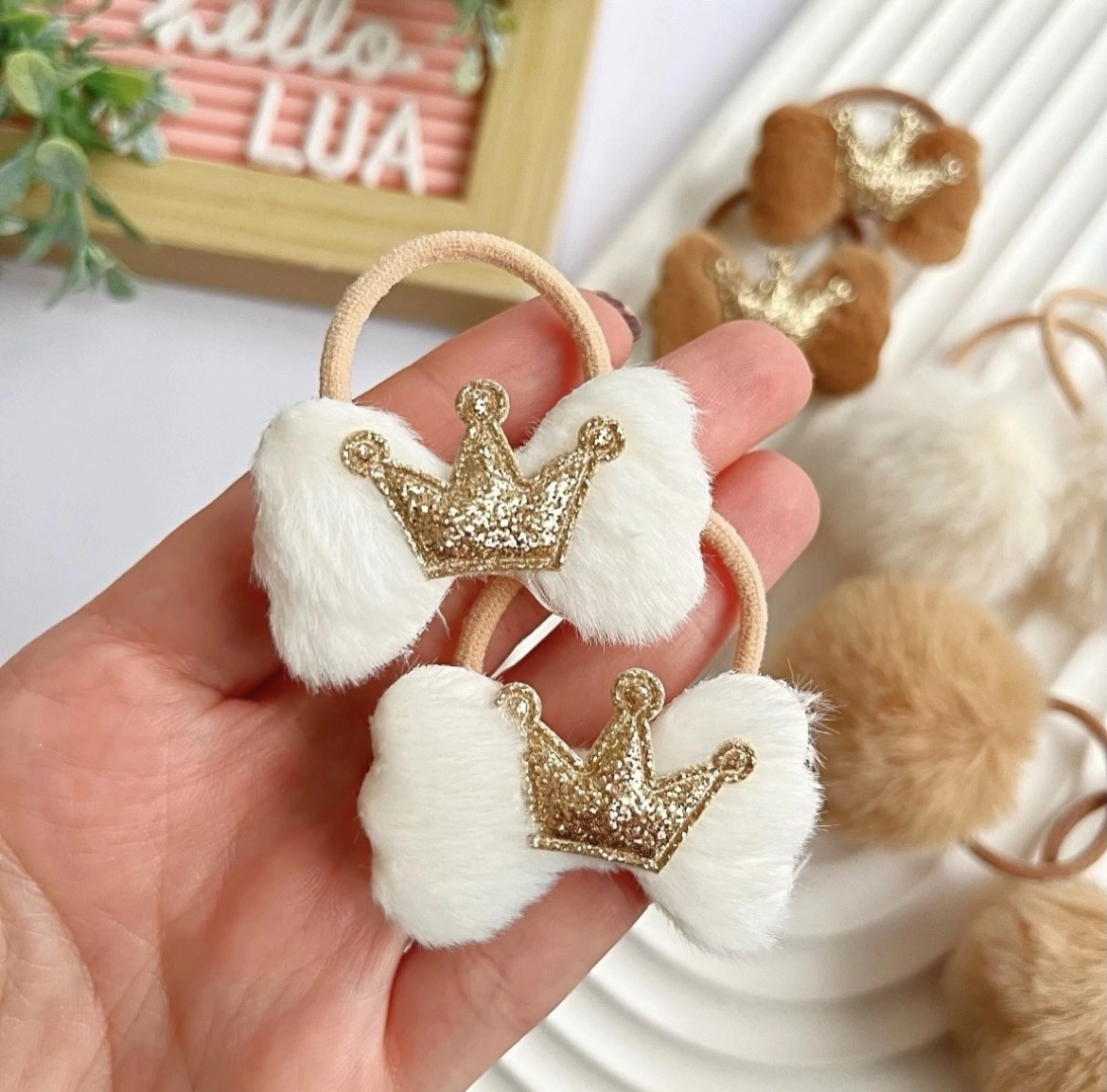 Gold figürlü lastik toka çifti