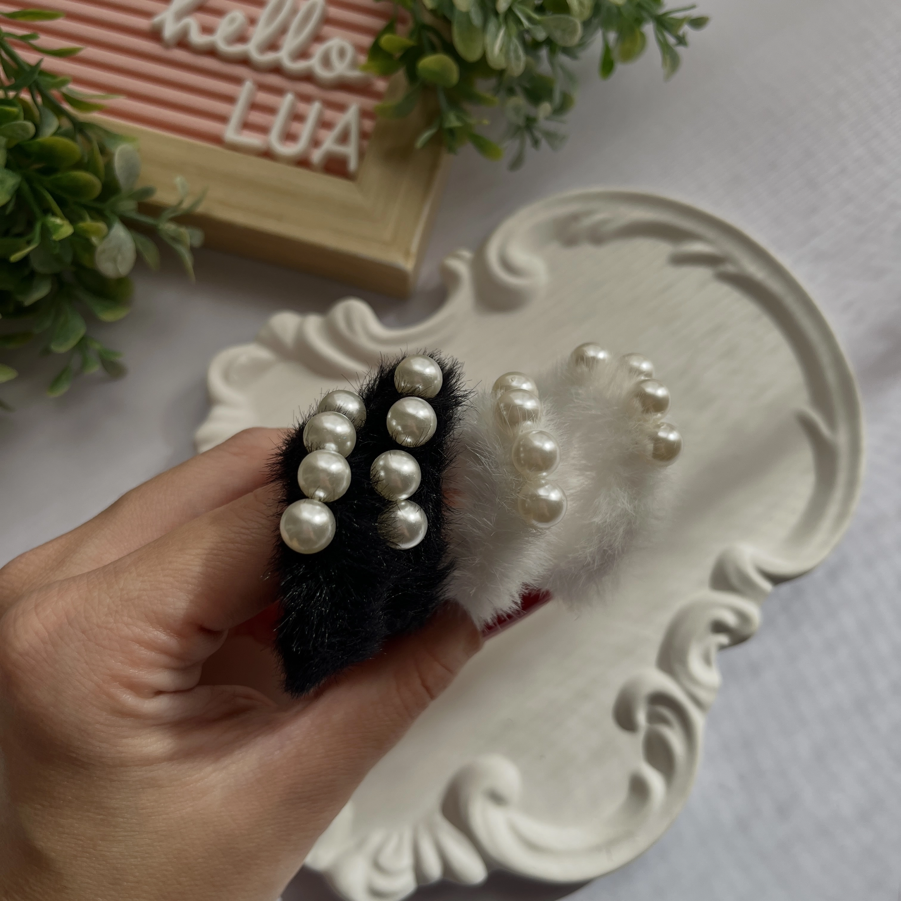 İnci detaylı peluş 4lü lastik toka 