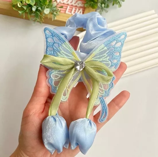 Kelebek detaylı büyük lastik toka adet