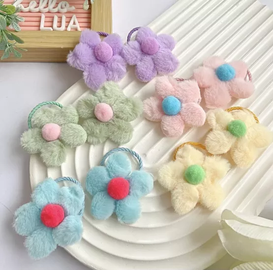 Çiçek figürlü lastik toka çifti