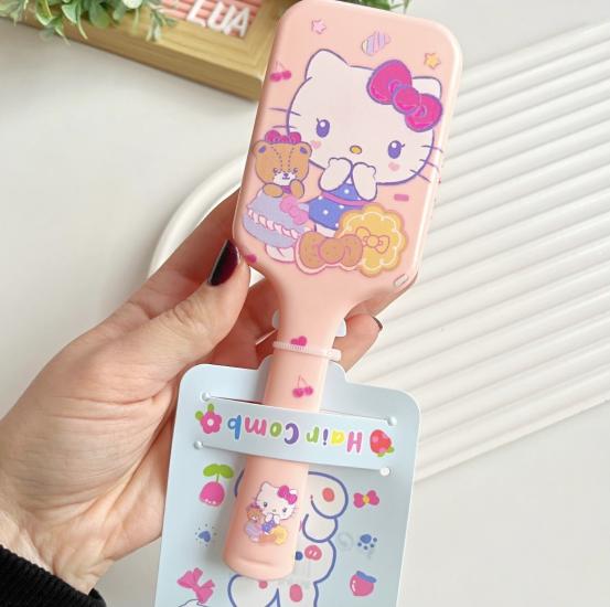 Hello kitty figürlü pembe tarak