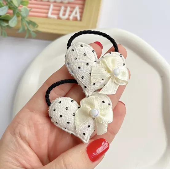 Kalp figürlü lastik toka çifti