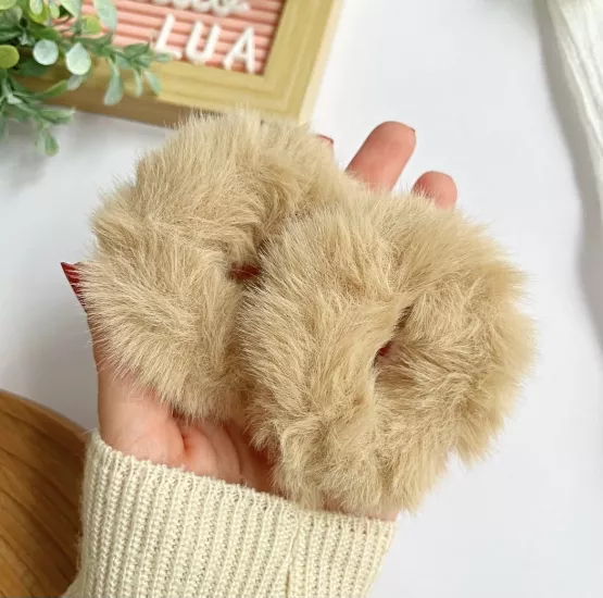 Peluş lastik toka çifti