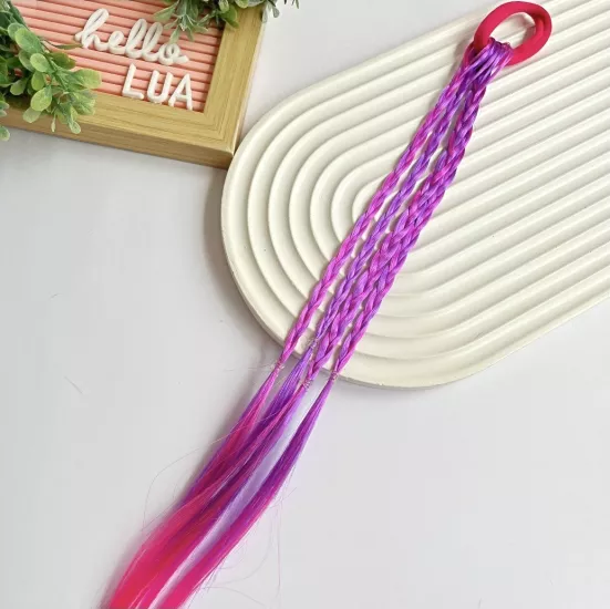 Renkli örgü saç detaylı toka