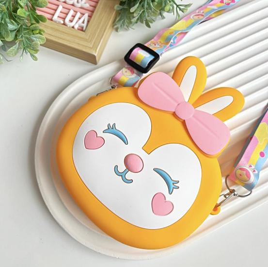 Sevimli mini tavşan silikon çanta