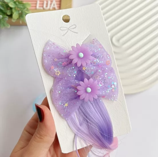 Çiçekli renkli saç detaylı pens toka çifti