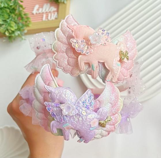 Unicorn figürlü taç adet