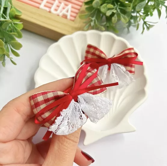 Fiyonk detaylı mini pens toka çifti