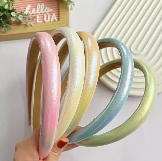 Holografik taç adet