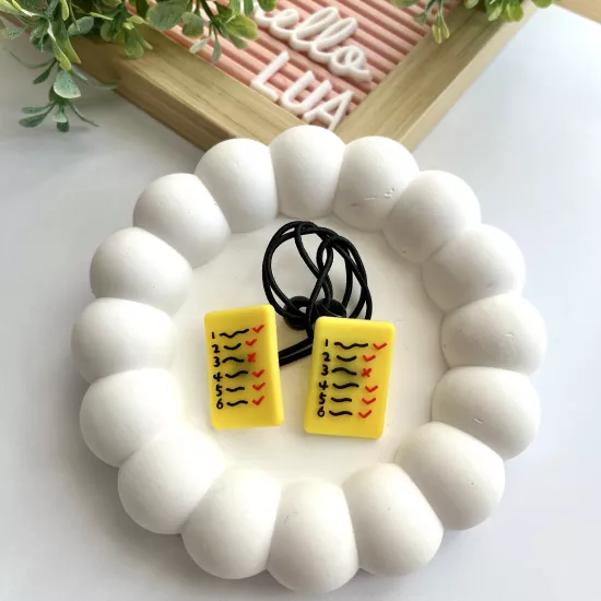 Okul temalı lastik toka çifti
