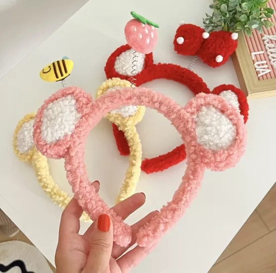 Yaylı pembe ithal taç